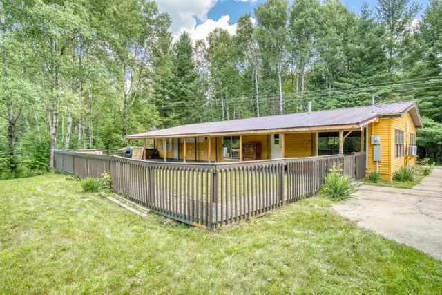 $228,000 | 8271 Lakola Road, Tustin, MI 49688