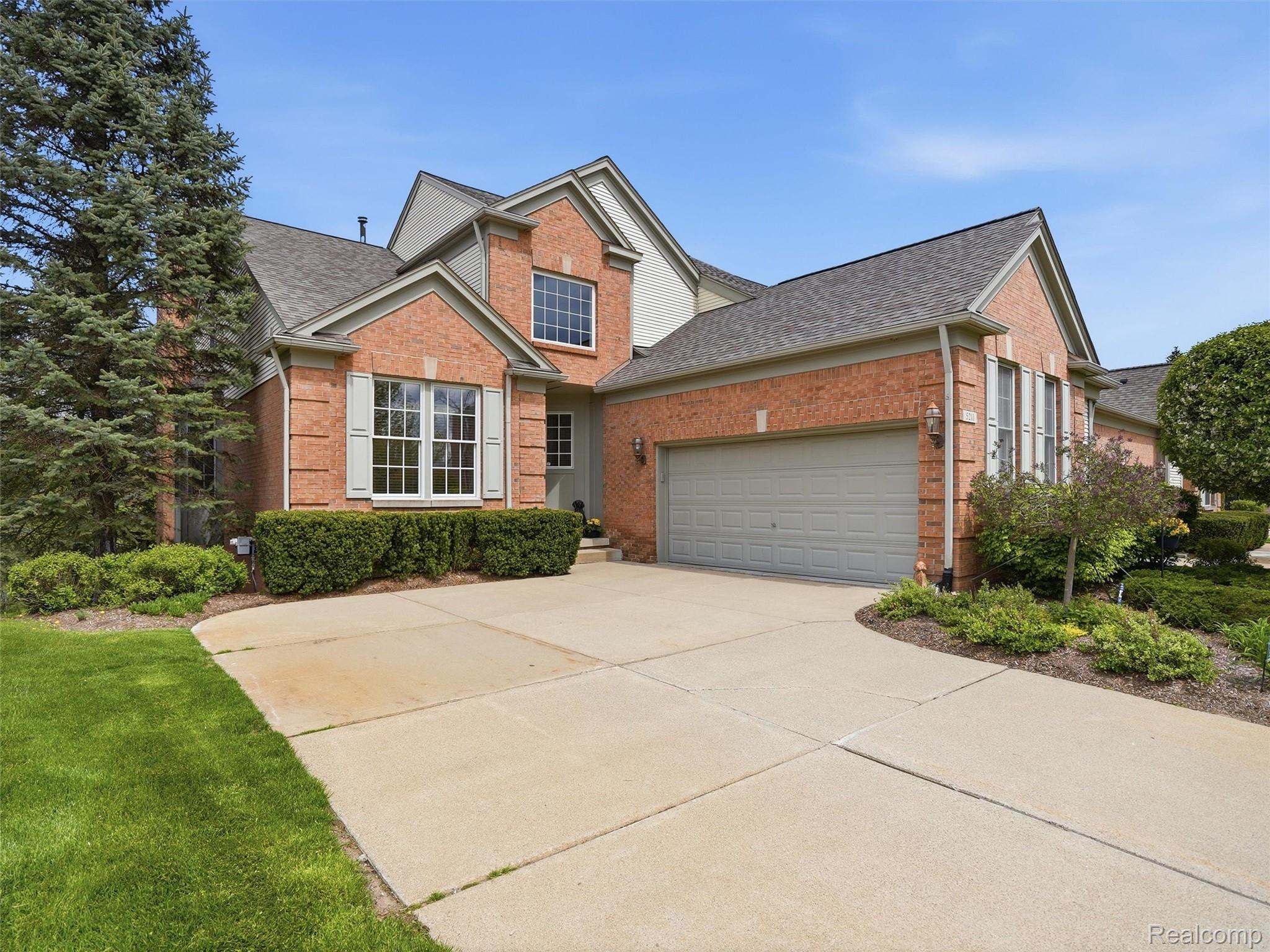 5211 Belmonte Drive Rochester, MI 48306 - Photo 2 of 40 03-DSC06931.jpg