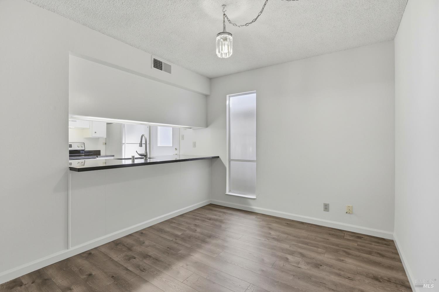 67 Roundtree Boulevard San Rafael, CA 94903 - Photo 9 of 17