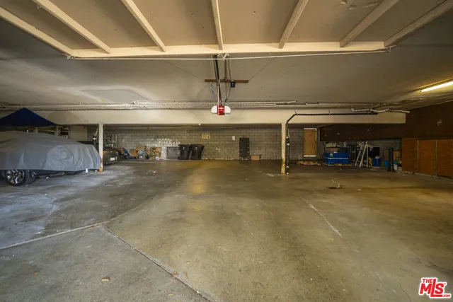 $4,800 | 302 Ashland Avenue, Unit 101, Santa Monica, CA 90405