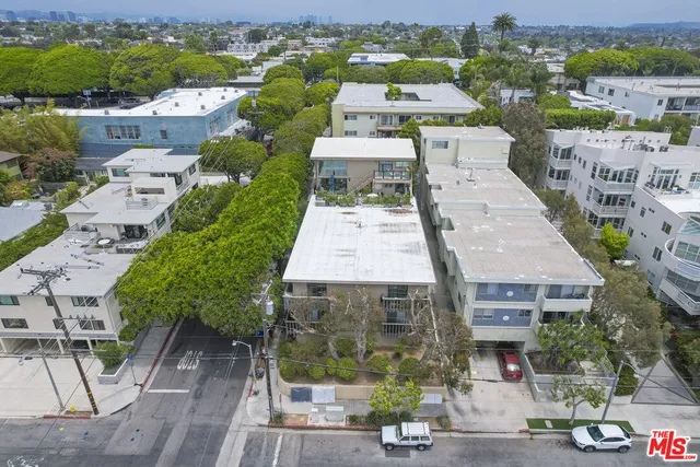 $4,800 | 302 Ashland Avenue, Unit 101, Santa Monica, CA 90405