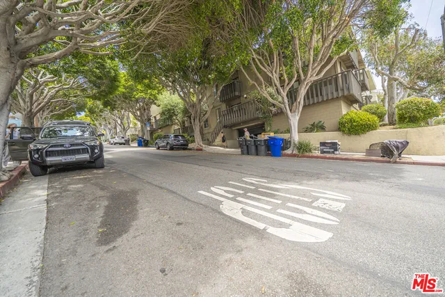 $4,800 | 302 Ashland Avenue, Unit 101, Santa Monica, CA 90405