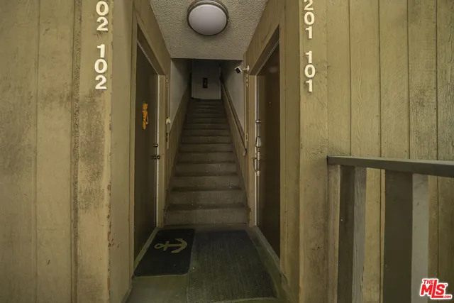 $4,800 | 302 Ashland Avenue, Unit 101, Santa Monica, CA 90405