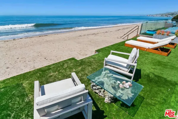 a view of yard with ocean view