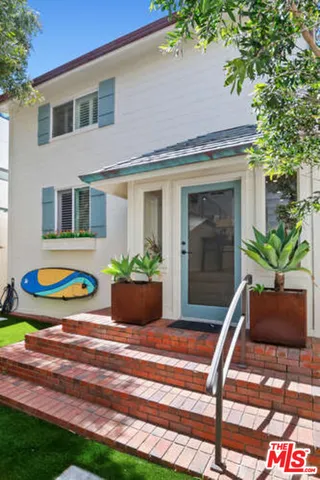 a view of outdoor space yard and patio