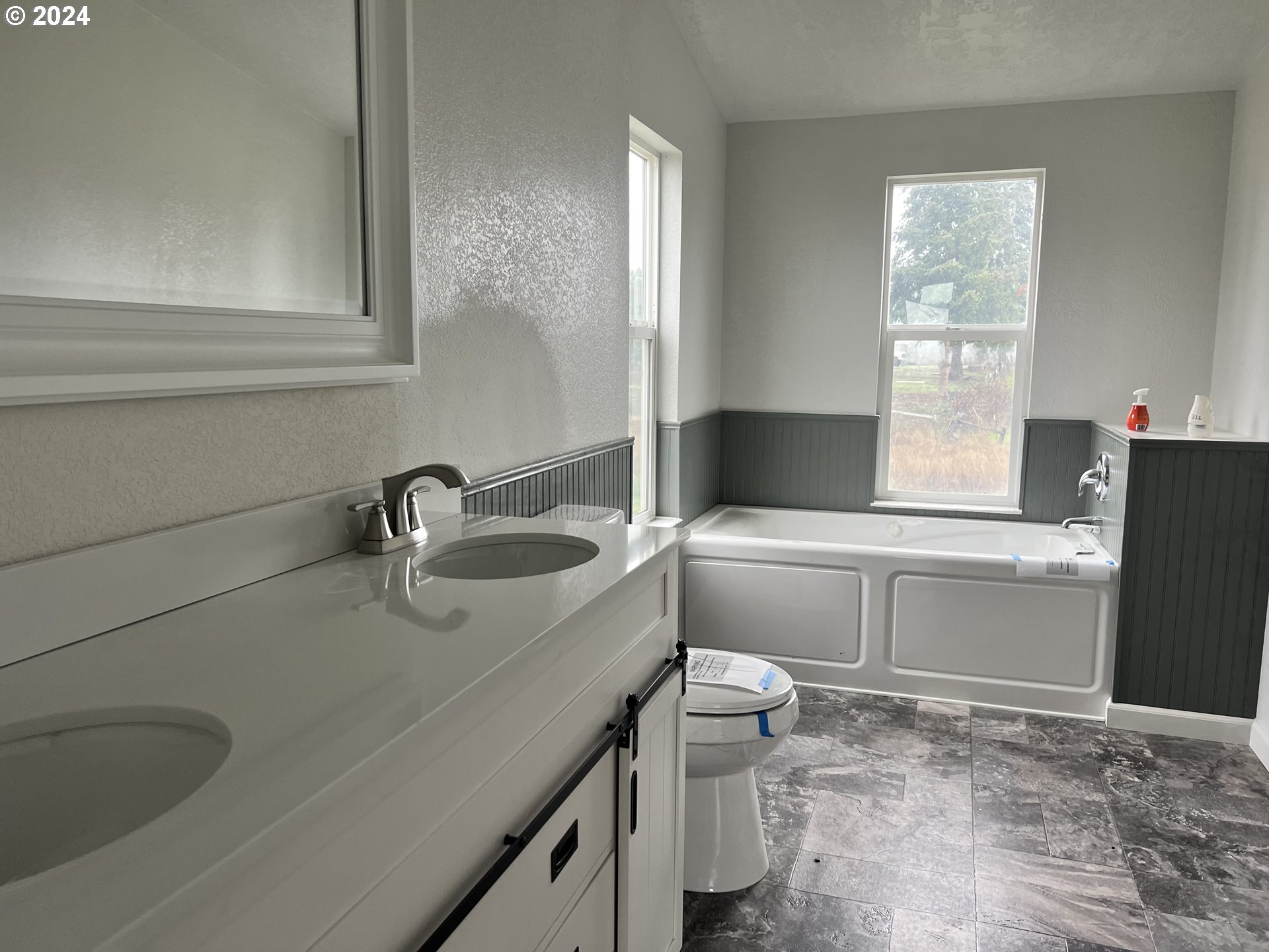 6884 Lookingglass Road Roseburg, OR 97471 - Photo 6 of 13 Gallery Image 6