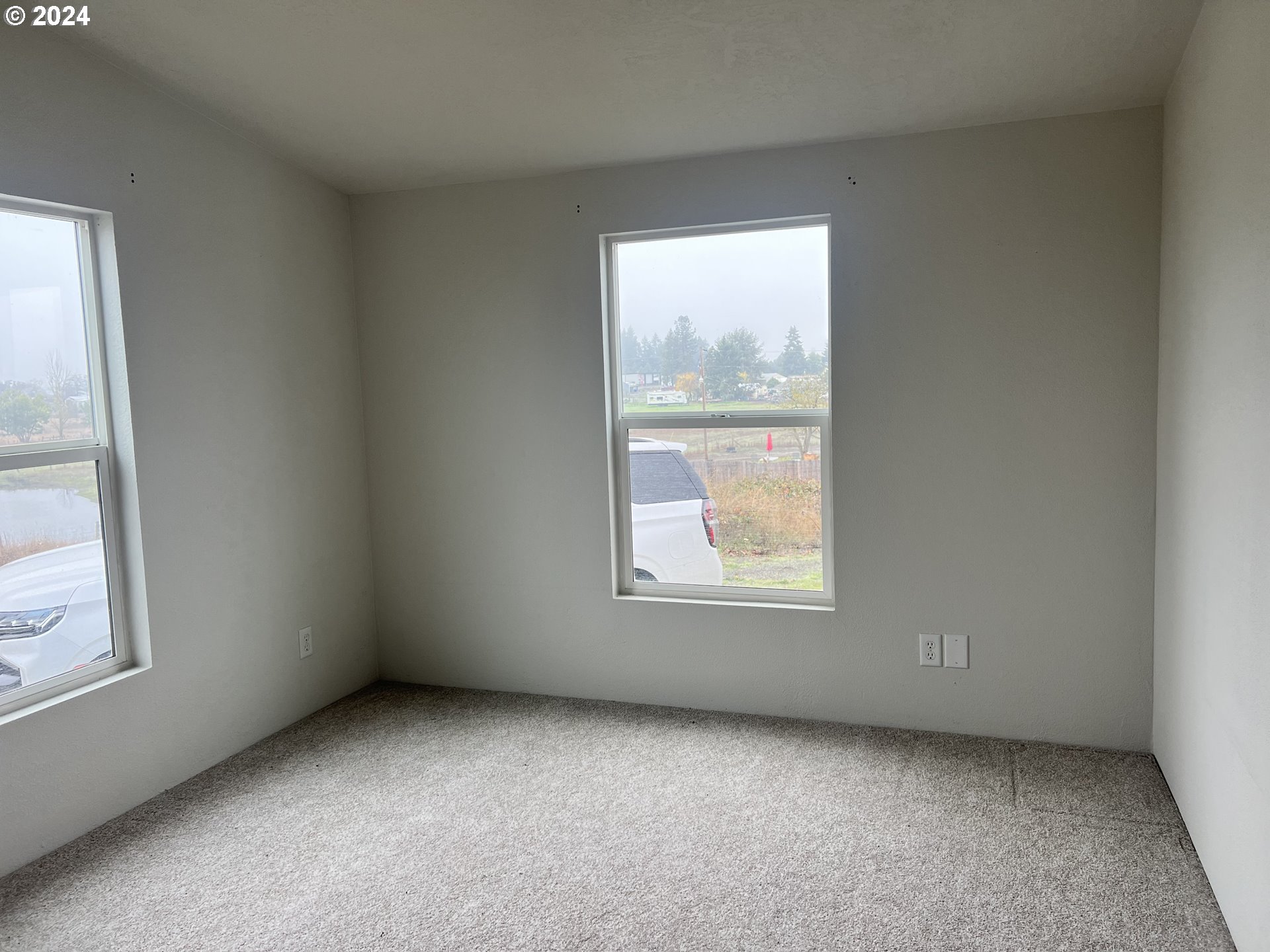 6884 Lookingglass Road Roseburg, OR 97471 - Photo 10 of 13 Gallery Image 10