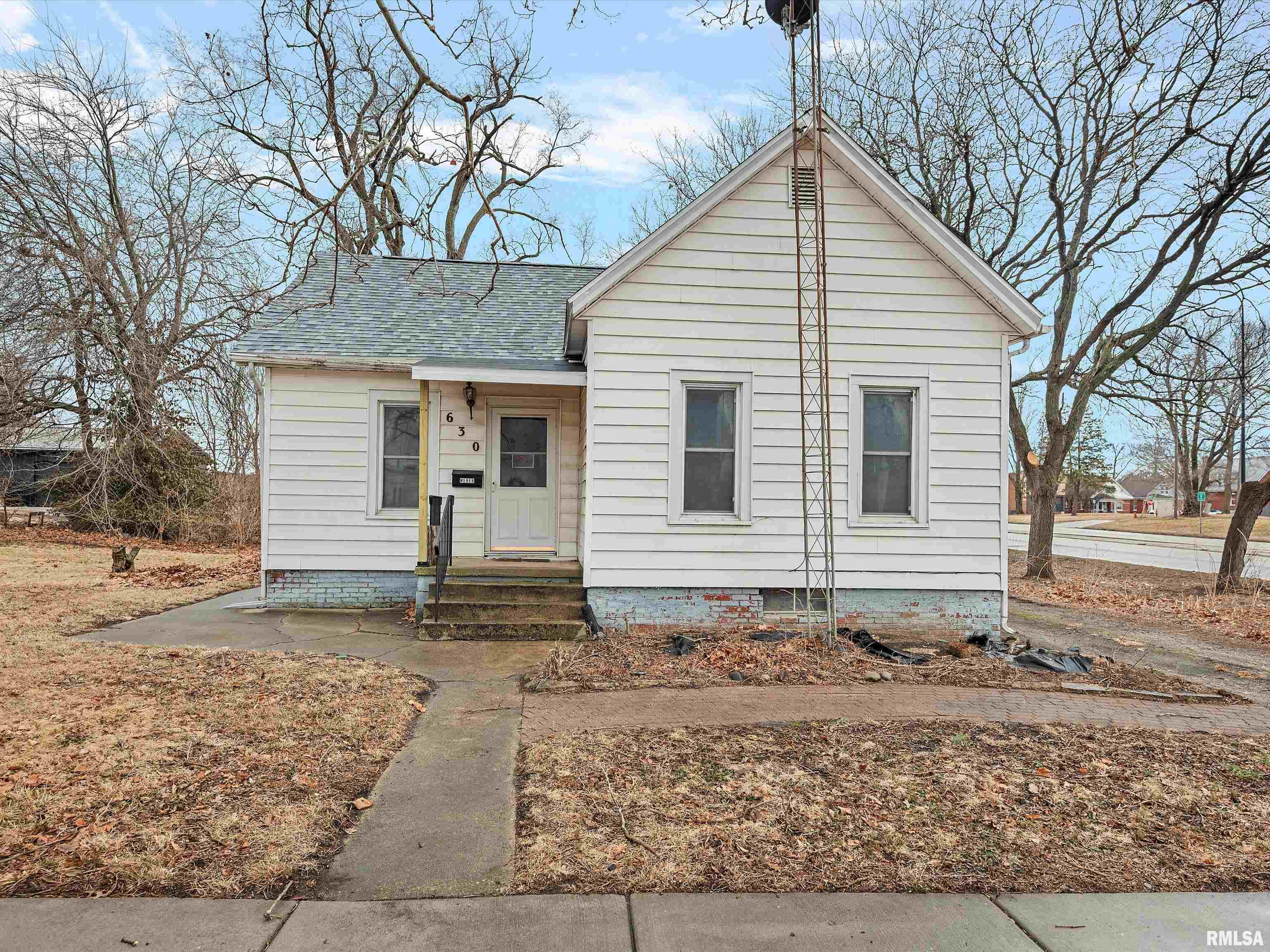 630 West Maple Avenue North Springfield, IL 62702 - Photo 1 of 28