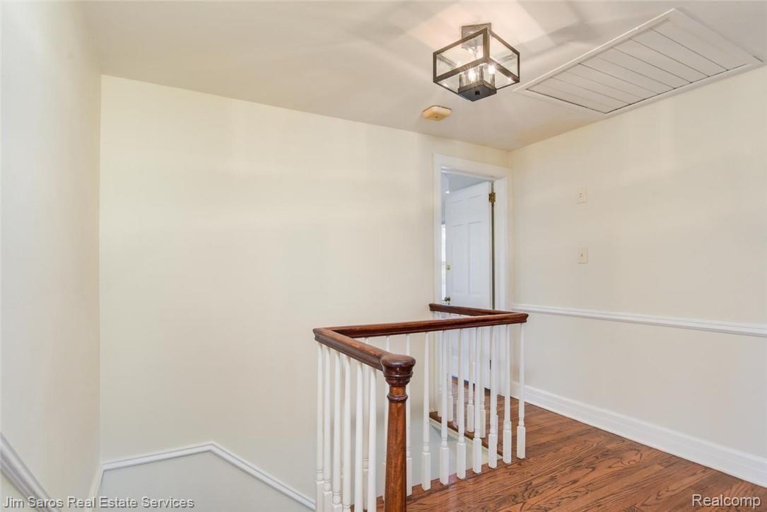1390 Oxford Road Grosse Pointe, MI 48236 - Photo 13 of 22 1390 Oxford Rd Grosse Pointe-large-027-22-1390 Oxford Road Grosse Pointe-1499x1000-72dpi.jpg