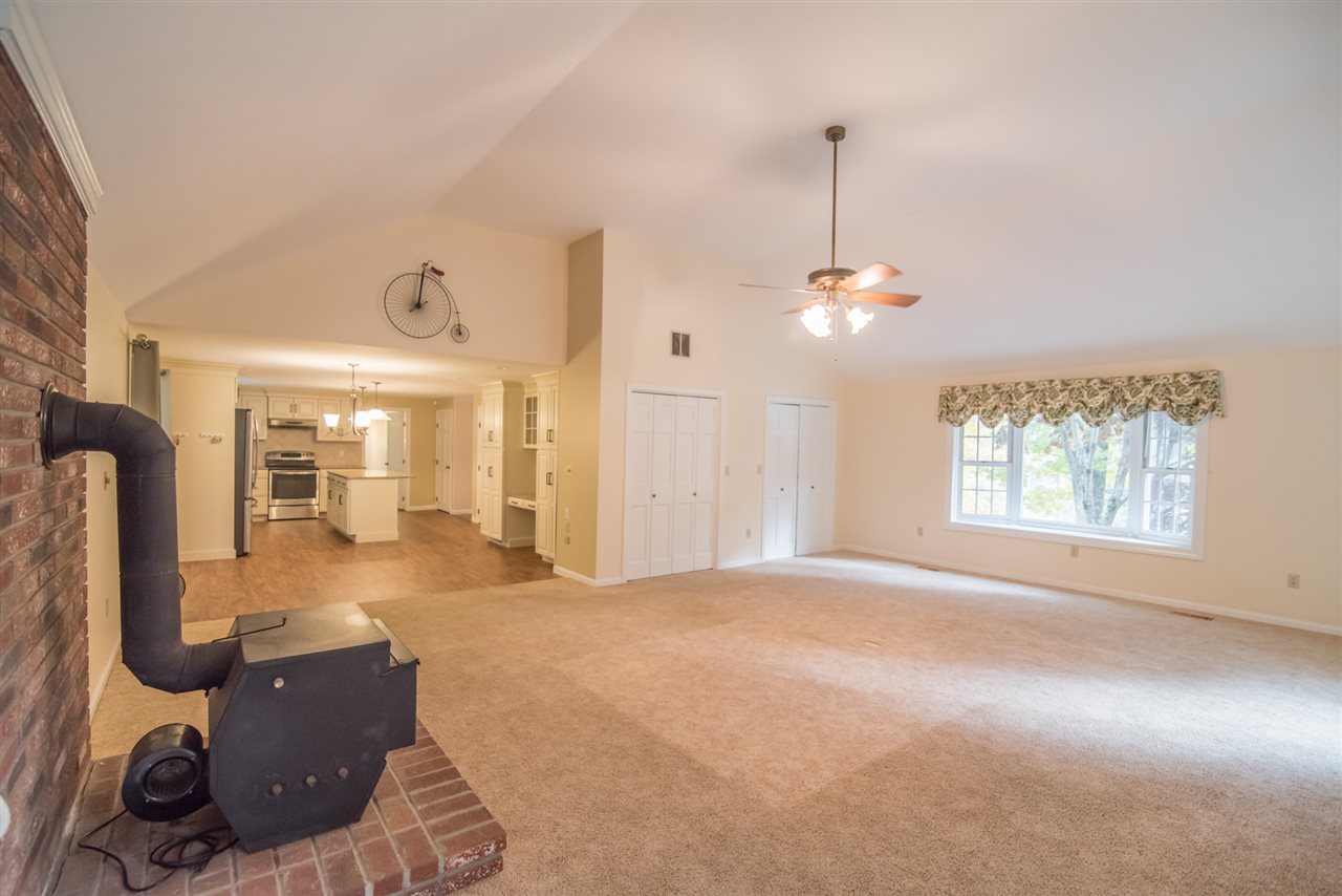 191 Buttrick Road Hampstead, NH 03841 - Photo 11 of 37