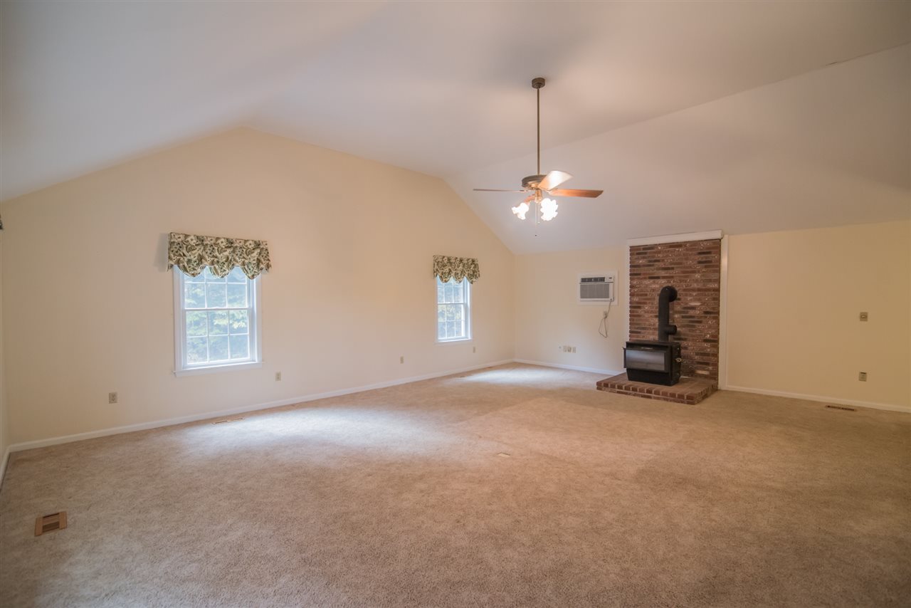 191 Buttrick Road Hampstead, NH 03841 - Photo 15 of 37