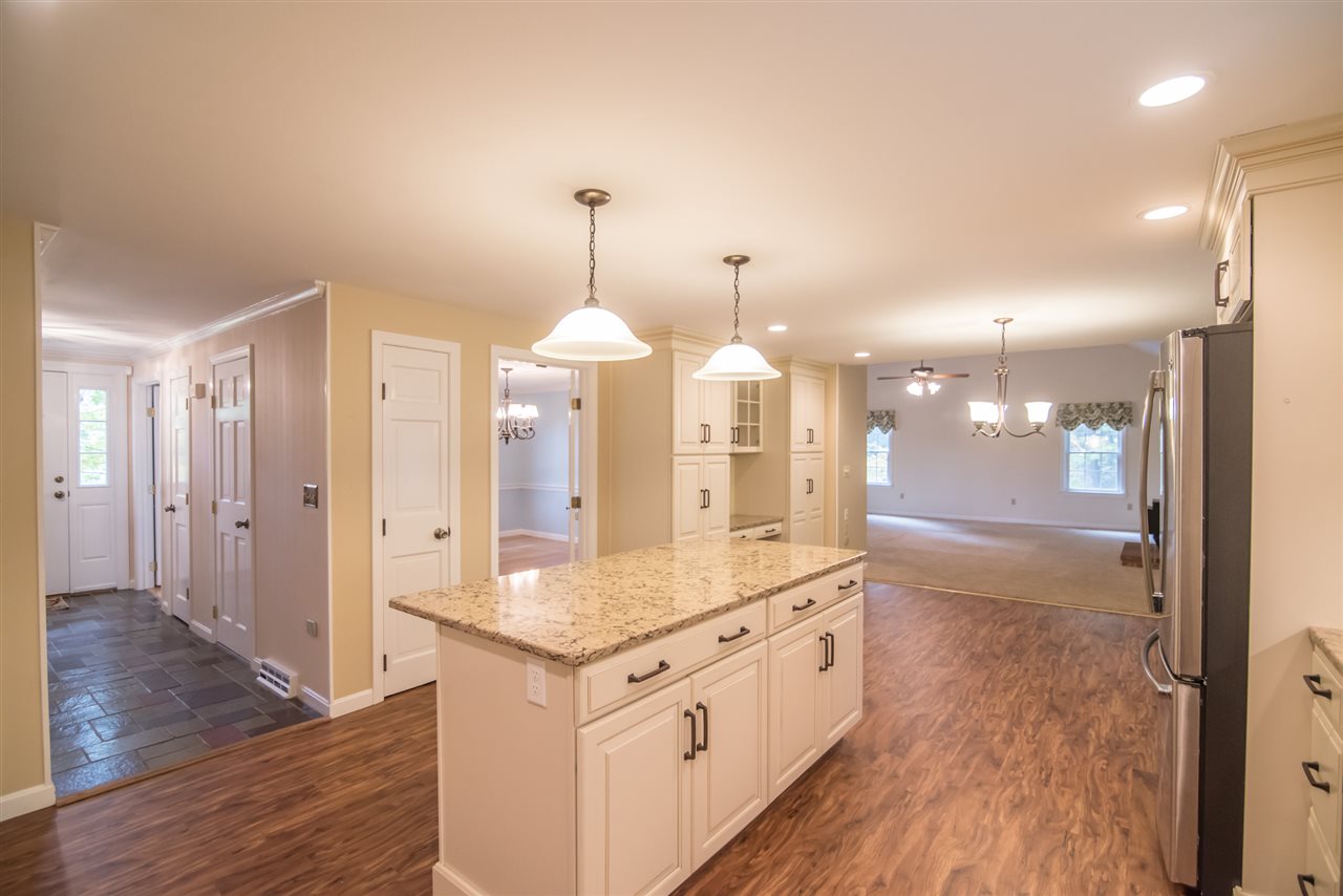 191 Buttrick Road Hampstead, NH 03841 - Photo 5 of 37