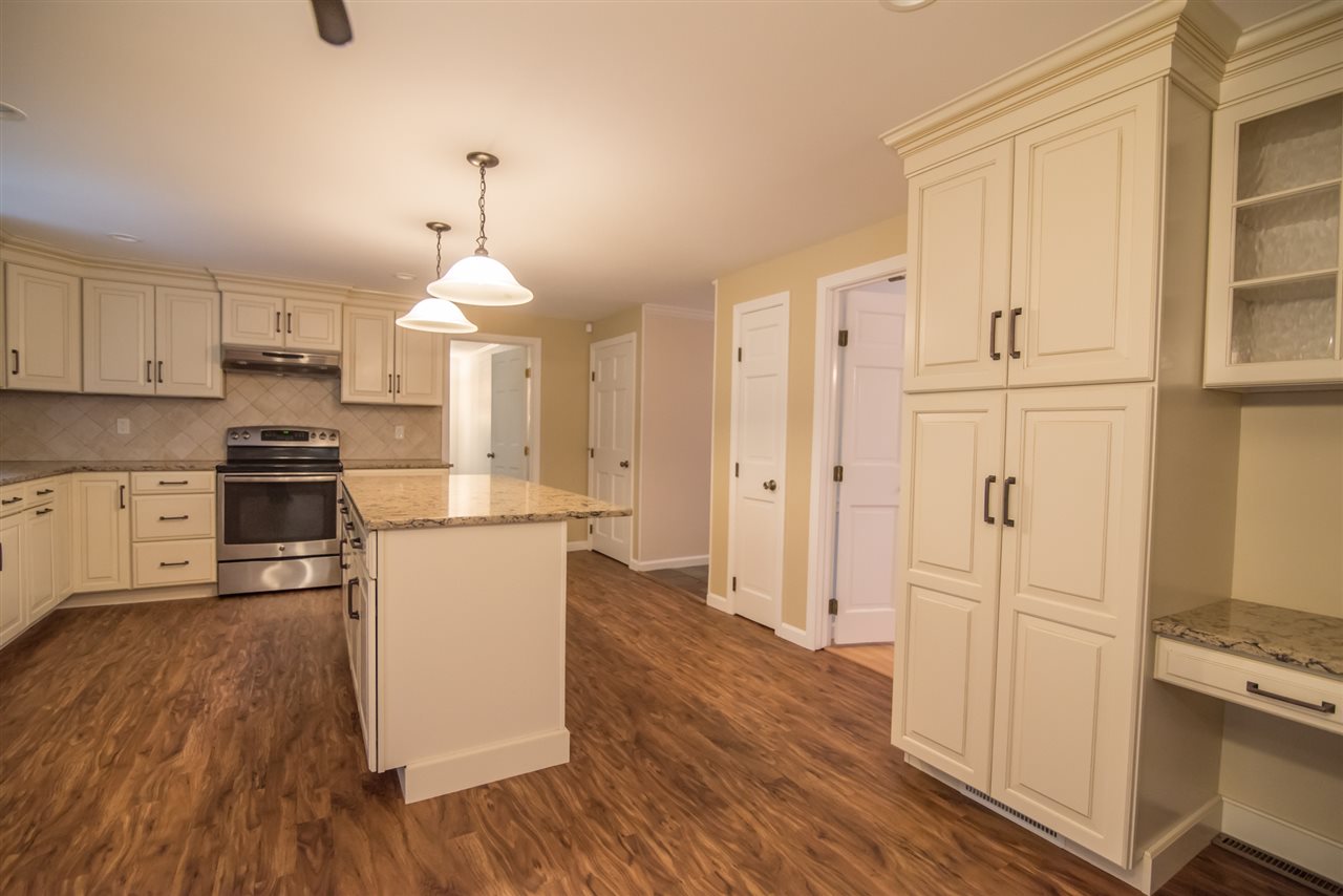 191 Buttrick Road Hampstead, NH 03841 - Photo 10 of 37