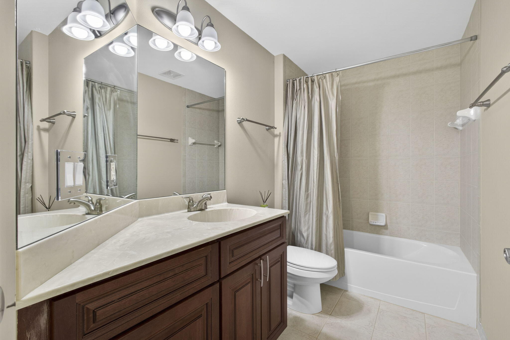 803 Del Sol Circle Tequesta, FL 33469 - Photo 40 of 62 19-web-or-mls-BS1A8262