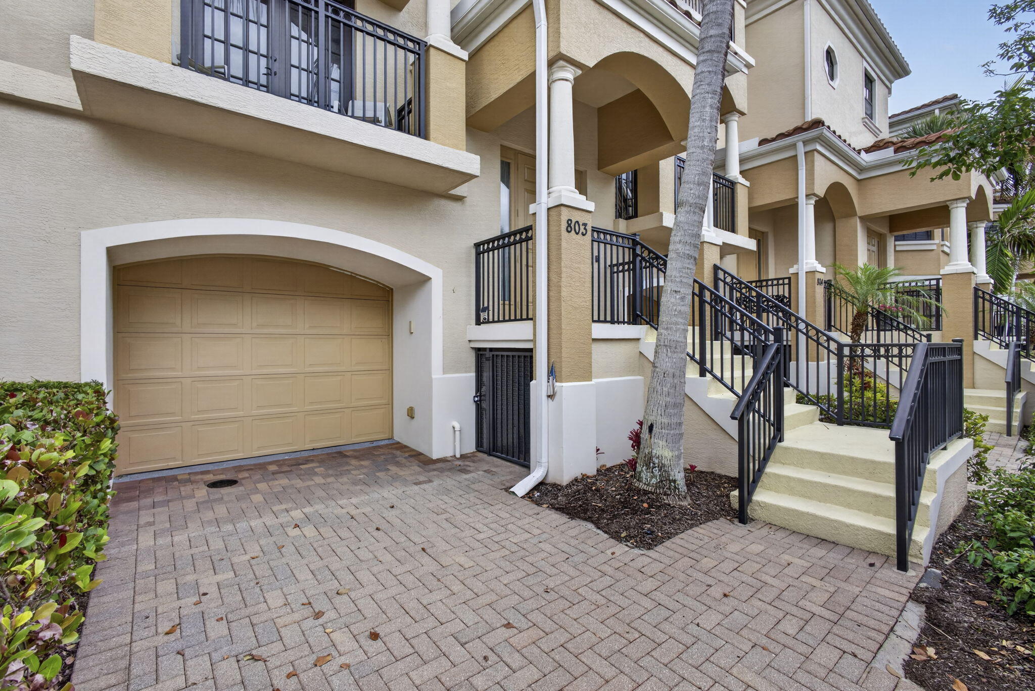 803 Del Sol Circle Tequesta, FL 33469 - Photo 4 of 62 4-web-or-mls-BS1A8167