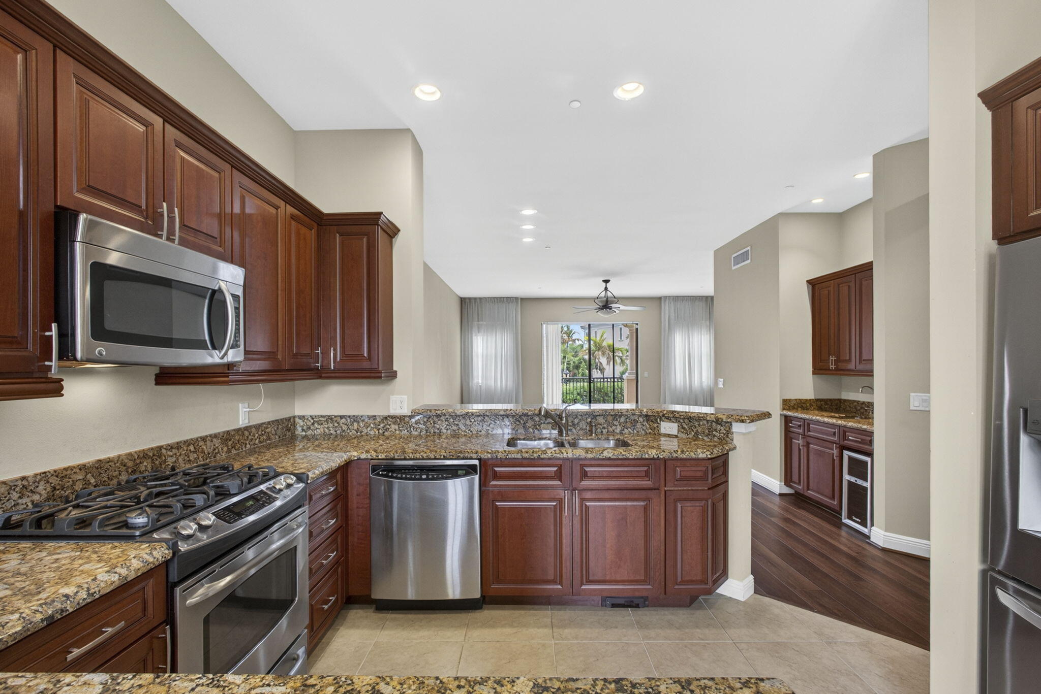 803 Del Sol Circle Tequesta, FL 33469 - Photo 7 of 62 24-web-or-mls-BS1A8299