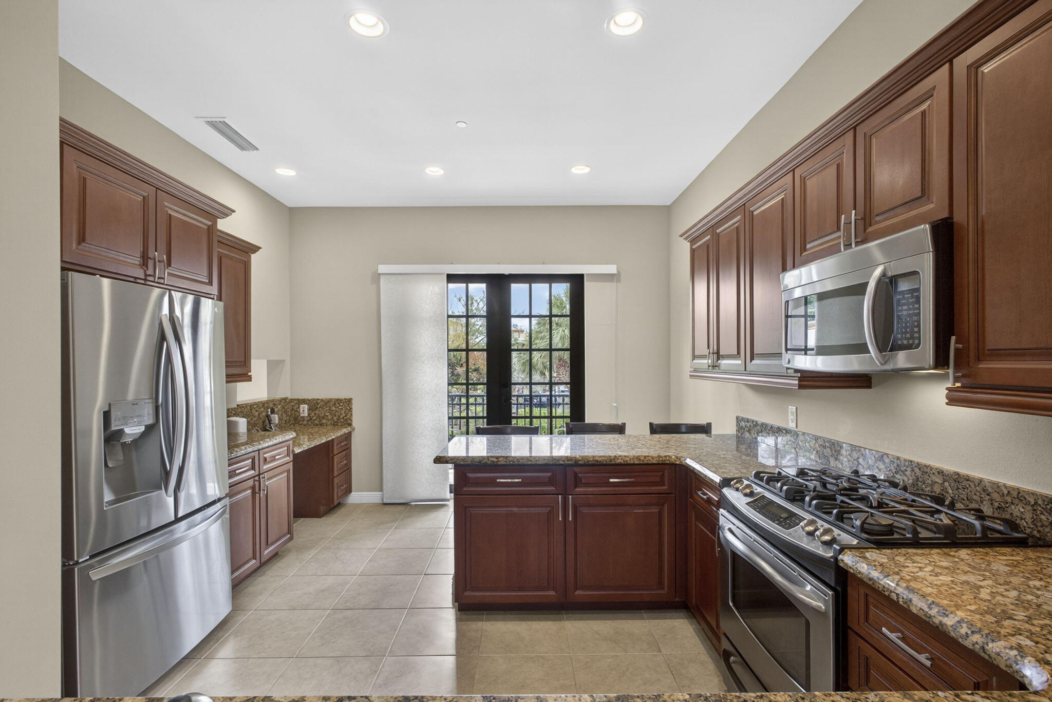803 Del Sol Circle Tequesta, FL 33469 - Photo 8 of 62 46-web-or-mls-BS1A8408
