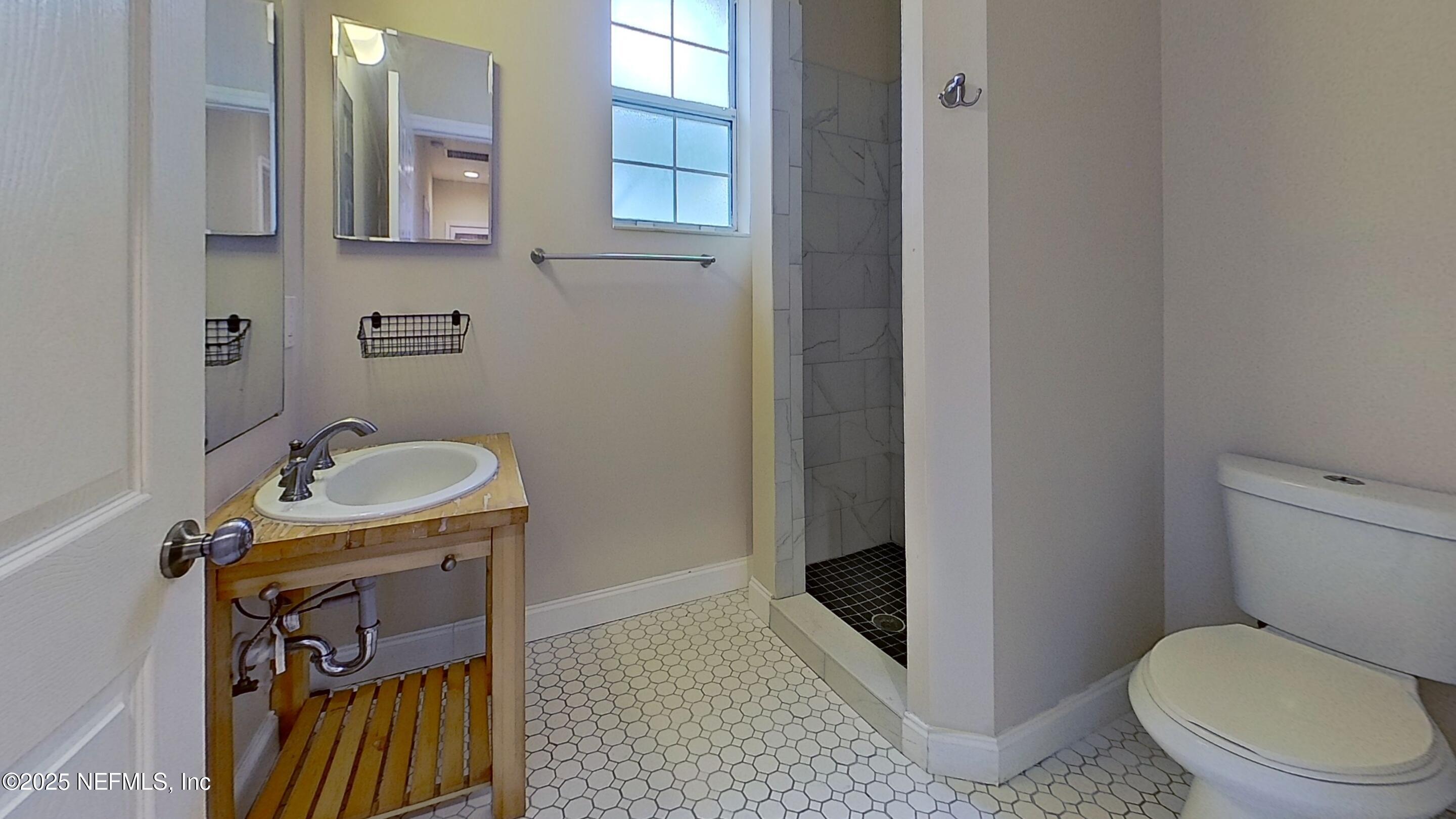 1844 Thacker Avenue Jacksonville, FL 32207 - Photo 17 of 26 Bathroom (1)