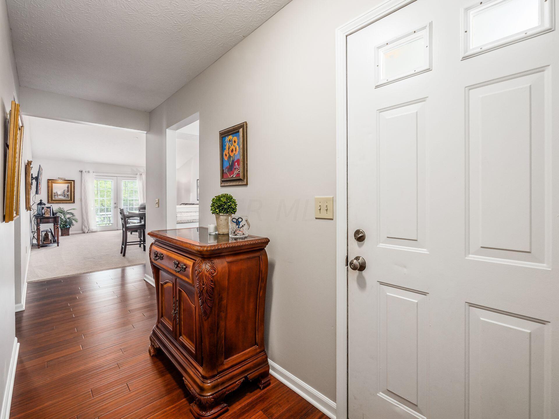 4811 Drayton Road, Unit 813 Hilliard, OH 43026 - Photo 3 of 45