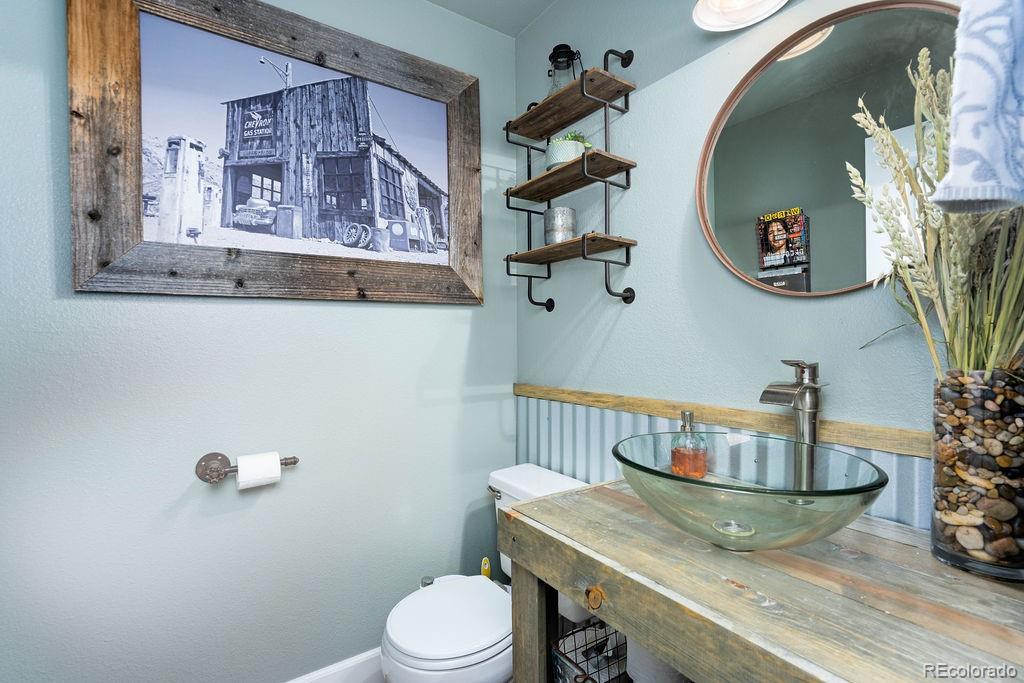 1918 Overlook Drive Fort Collins, CO 80526 - Photo 16 of 40