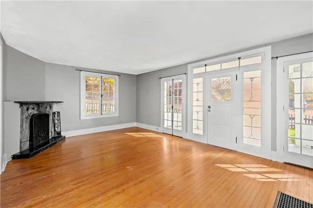 $1,800 | 1512 Beaver Street, Sewickley, PA 15143