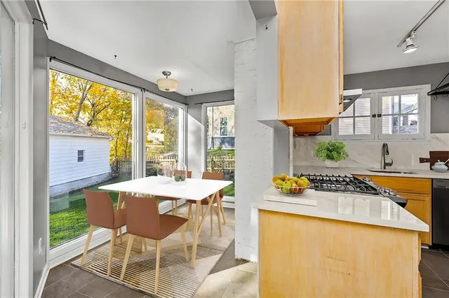 $1,800 | 1512 Beaver Street, Sewickley, PA 15143