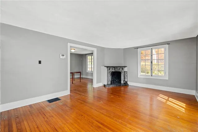 $1,800 | 1512 Beaver Street, Sewickley, PA 15143