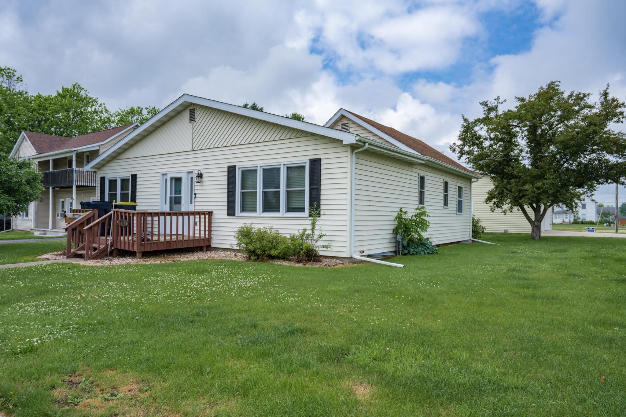 1313 2nd Main Street Elroy, WI 53929 - Photo 4 of 77