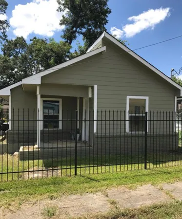 $1,450 | 2704 Campbell Street, Houston, TX 77026