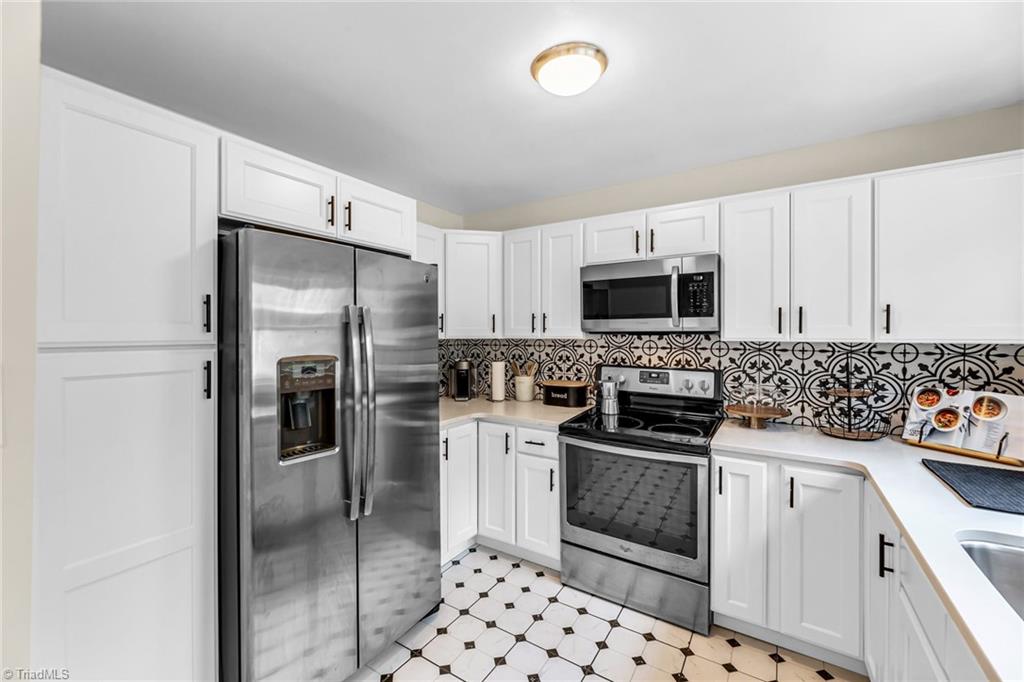 215 South Lindell Road Greensboro, NC 27403 - Photo 18 of 35