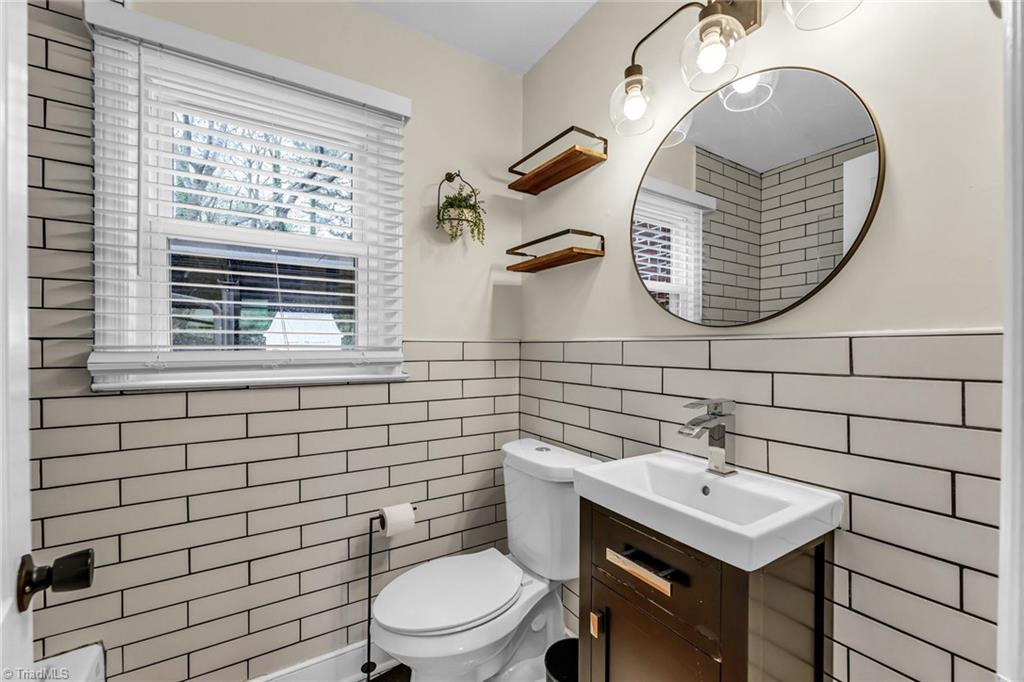 215 South Lindell Road Greensboro, NC 27403 - Photo 27 of 35