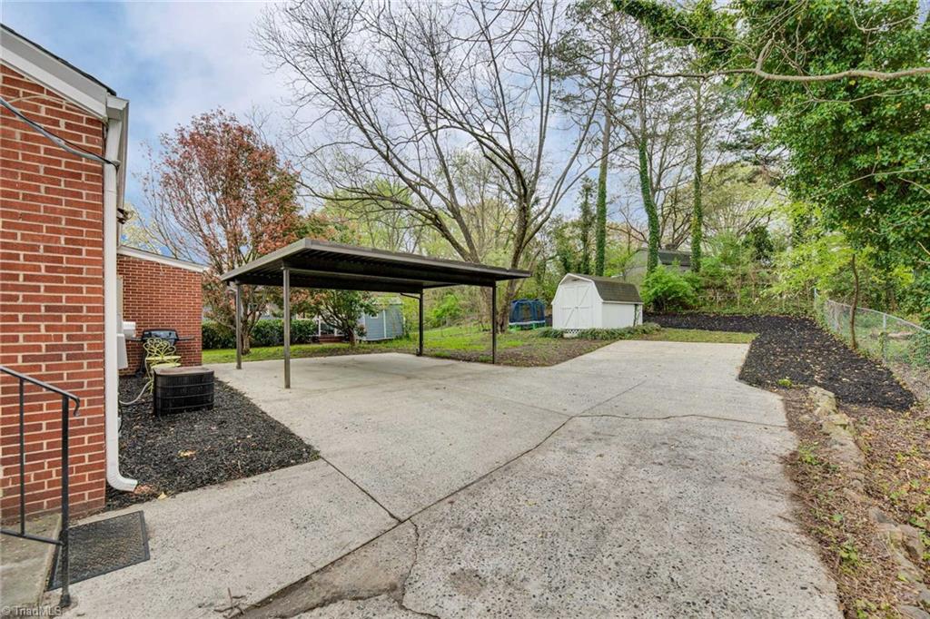 215 South Lindell Road Greensboro, NC 27403 - Photo 29 of 35