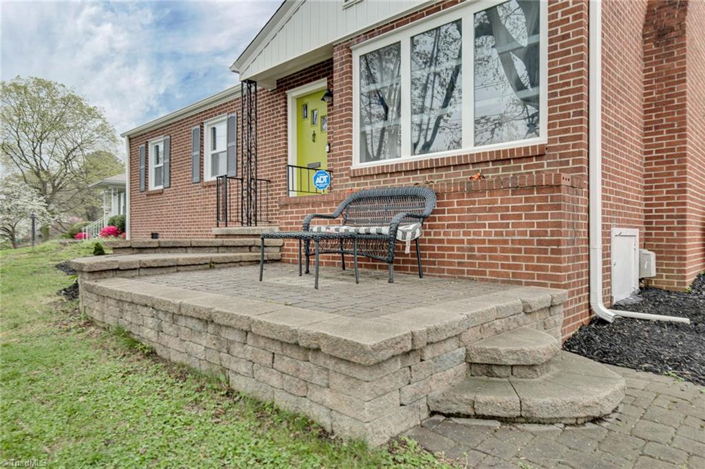 215 South Lindell Road Greensboro, NC 27403 - Photo 3 of 35