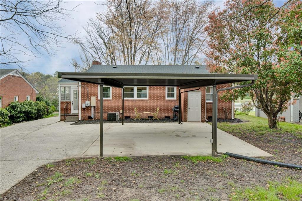 215 South Lindell Road Greensboro, NC 27403 - Photo 33 of 35