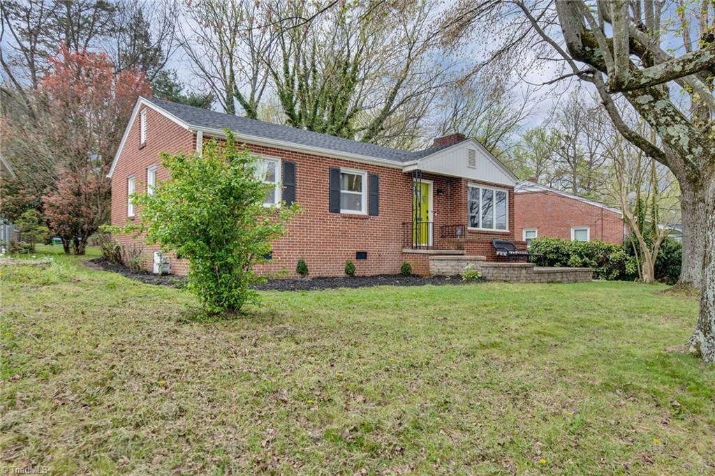 215 South Lindell Road Greensboro, NC 27403 - Photo 6 of 35
