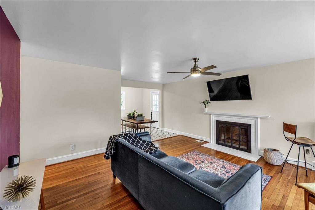 215 South Lindell Road Greensboro, NC 27403 - Photo 9 of 35