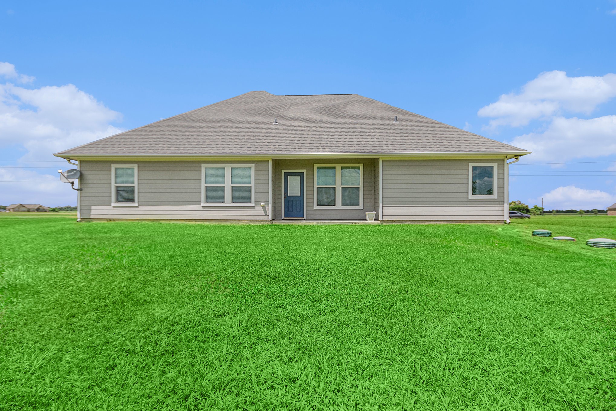 489 Sunset Trail Angleton, TX 77515 - Photo 21 of 39 a front view of house with yard and green space