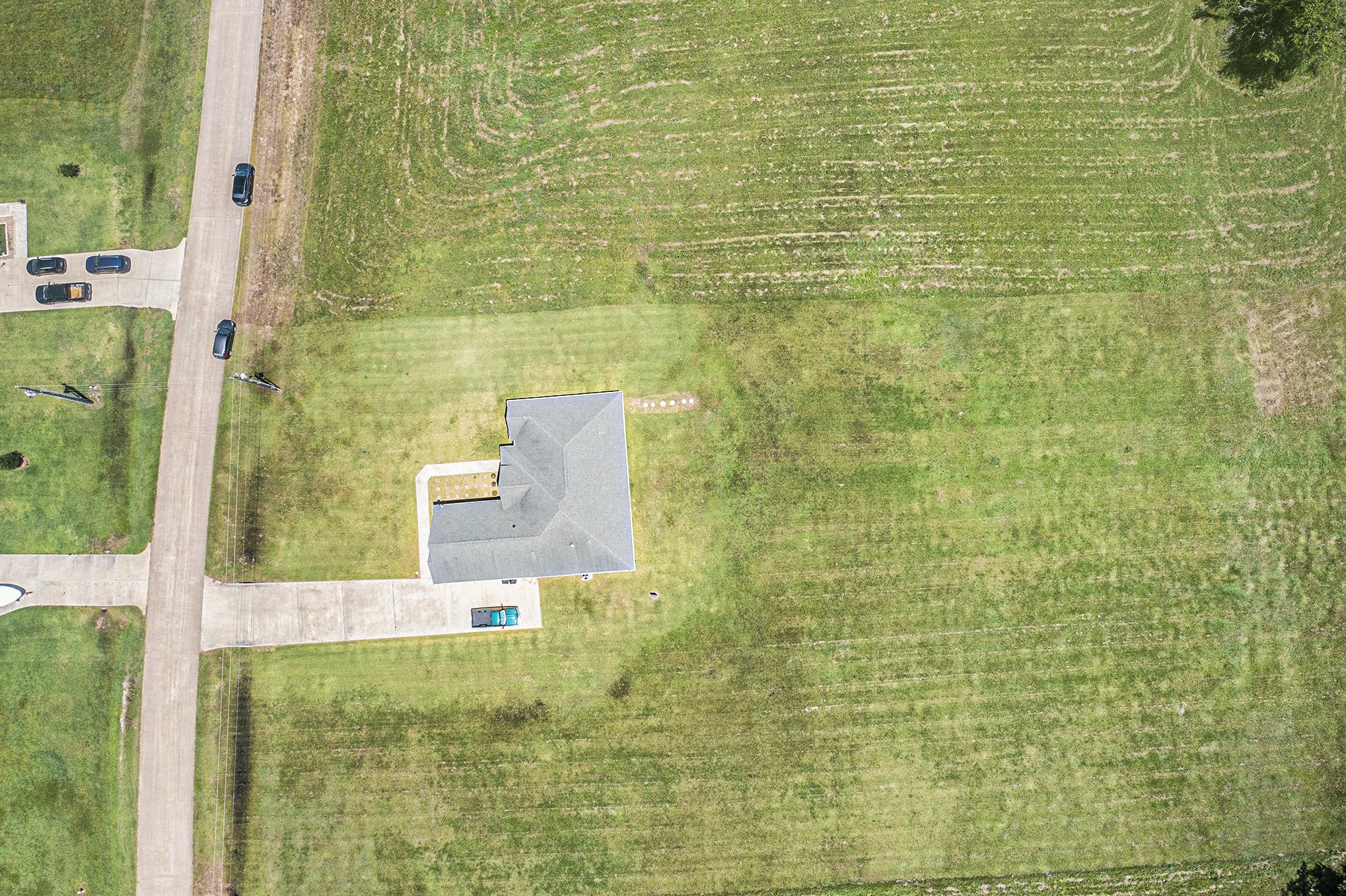 489 Sunset Trail Angleton, TX 77515 - Photo 34 of 39 a view of a bathroom shower