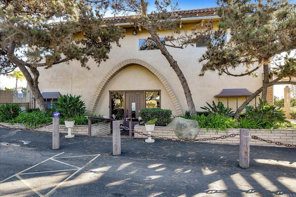 151 Falls View Lane Oceanside, CA 92056 - Photo 28 of 34 Huge clubhouse with kitchen, bathrooms & more. Great for parties.