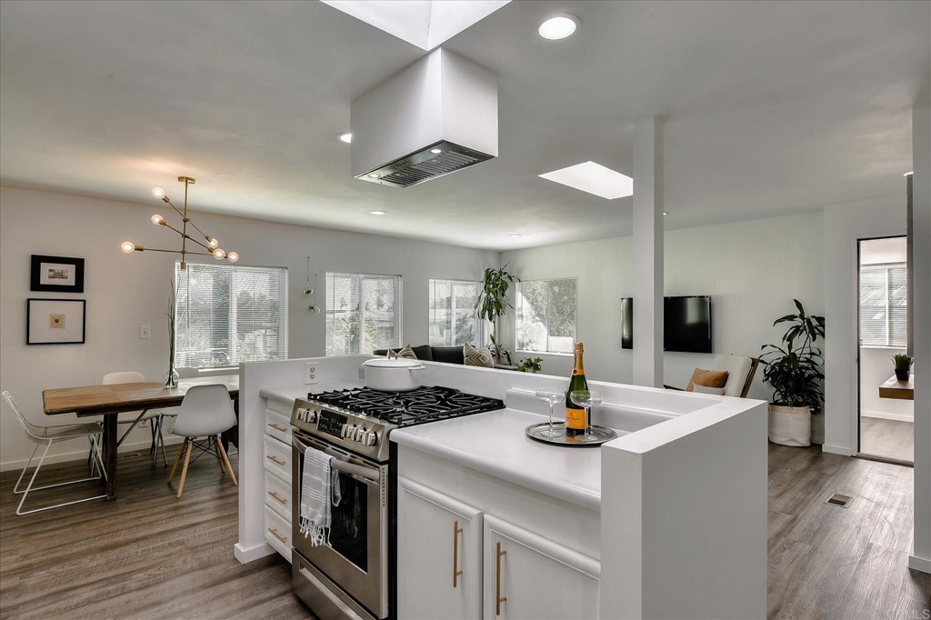 151 Falls View Lane Oceanside, CA 92056 - Photo 7 of 34