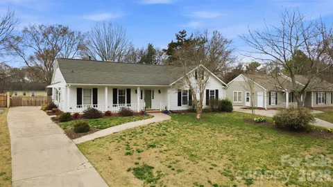 $525,000 | 2700 Lytham Drive, Charlotte, NC 28210