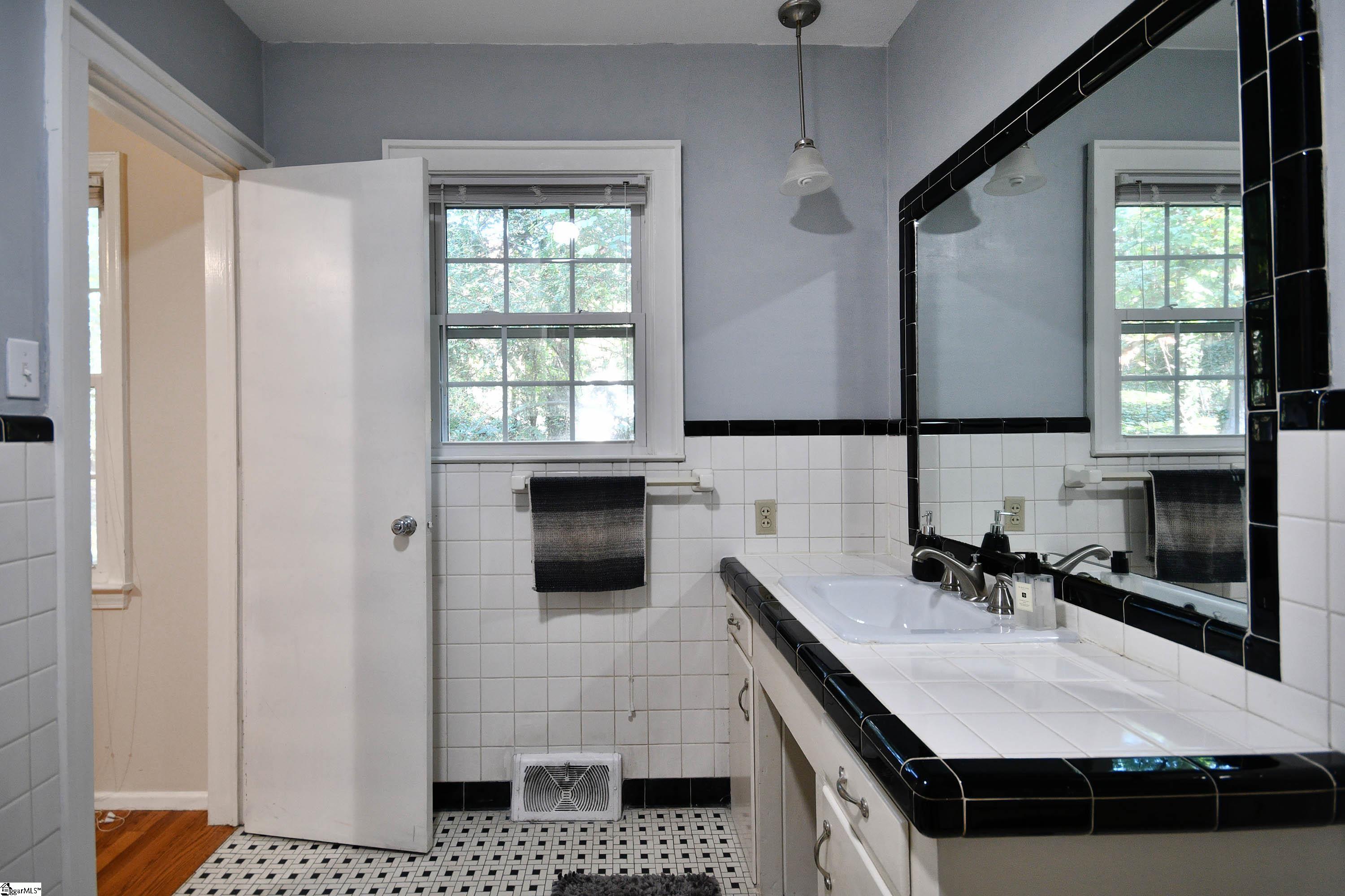 303 Tanglewood Drive, Unit / Anderson, SC 29621 - Photo 2 of 44