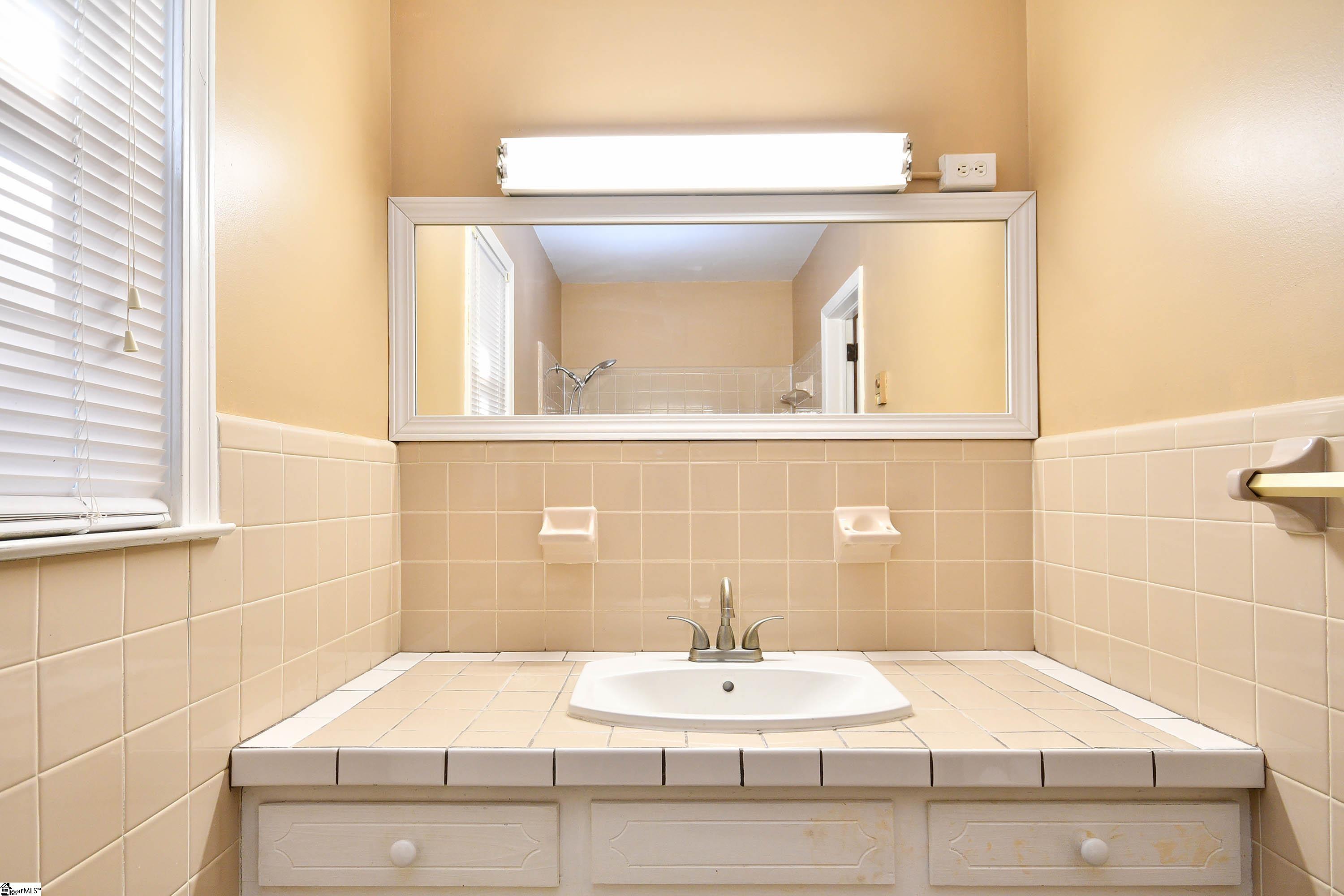 303 Tanglewood Drive, Unit / Anderson, SC 29621 - Photo 8 of 44