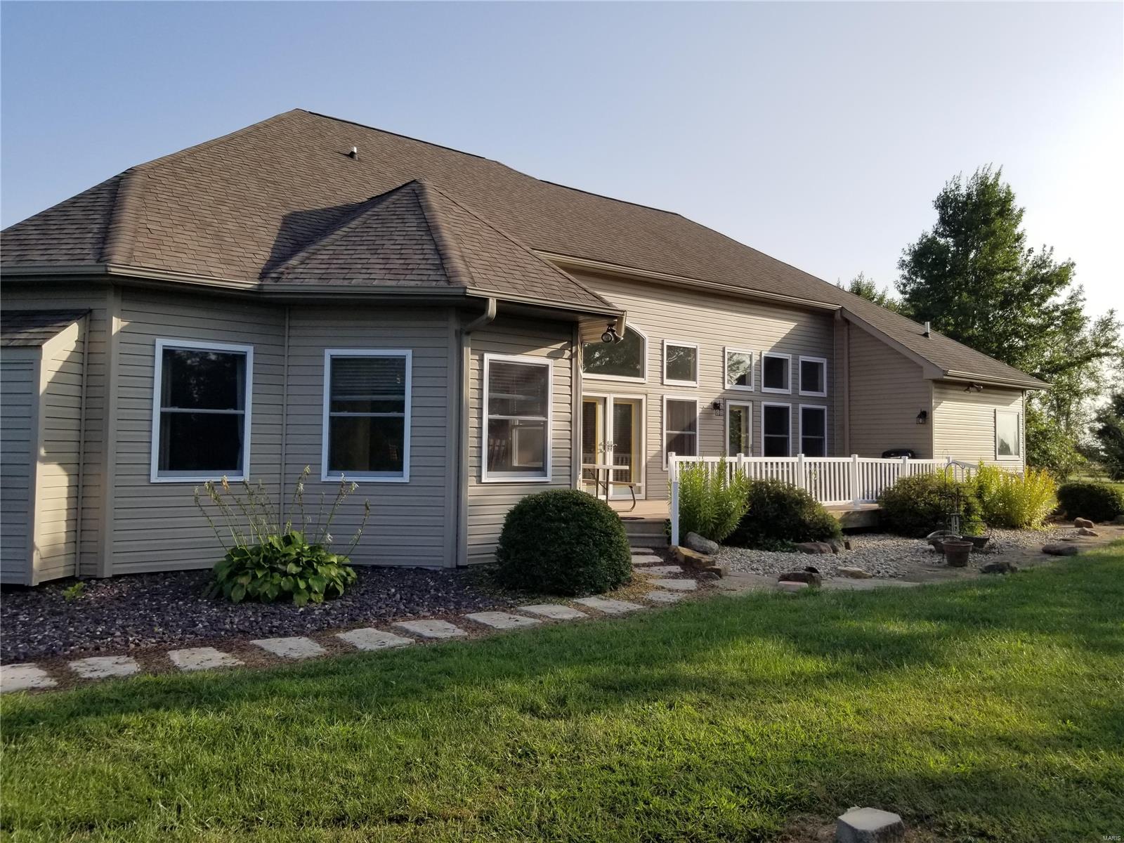 177 Brook Road Worden, IL 62097 - Photo 4 of 56