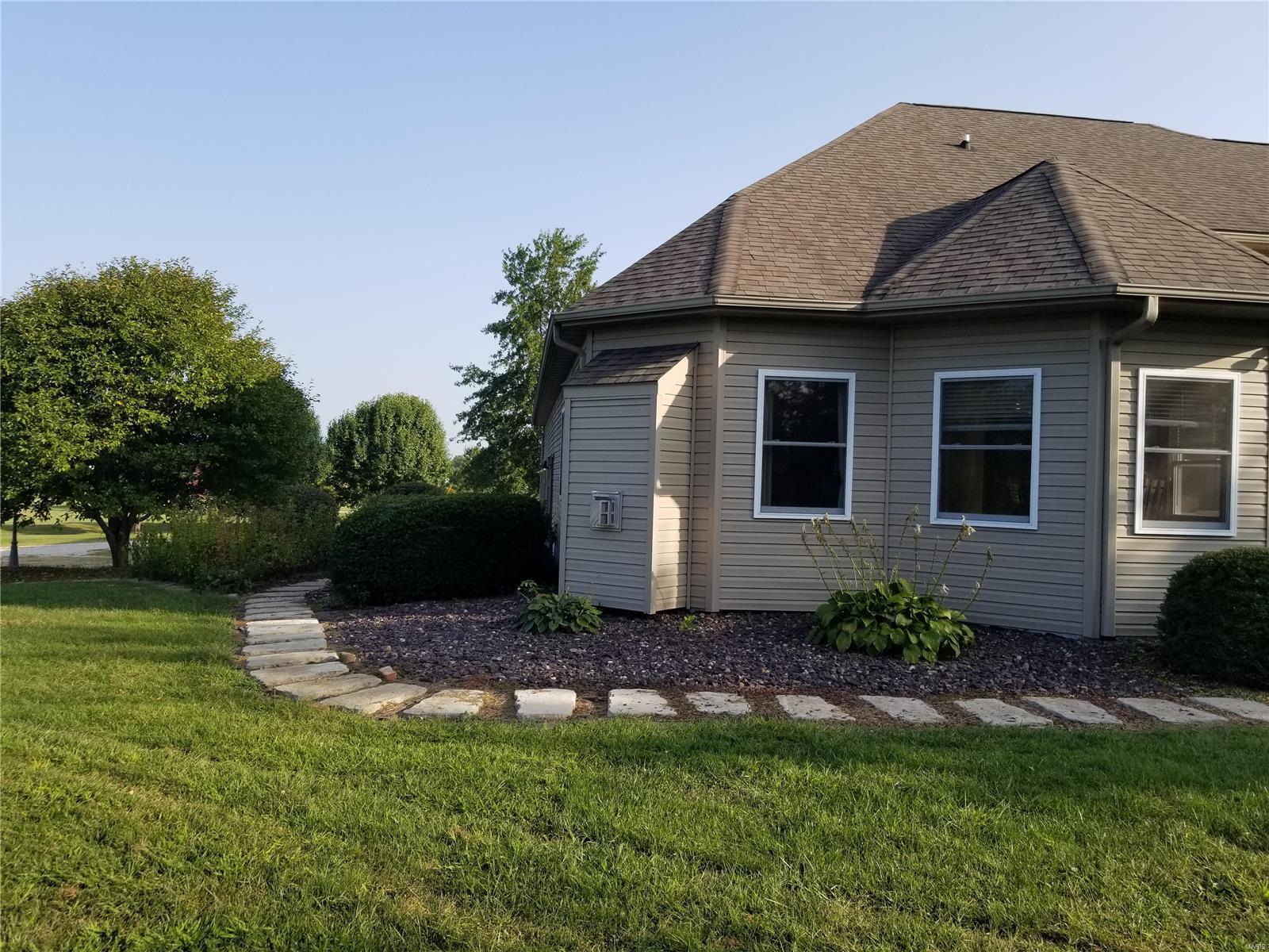177 Brook Road Worden, IL 62097 - Photo 5 of 56