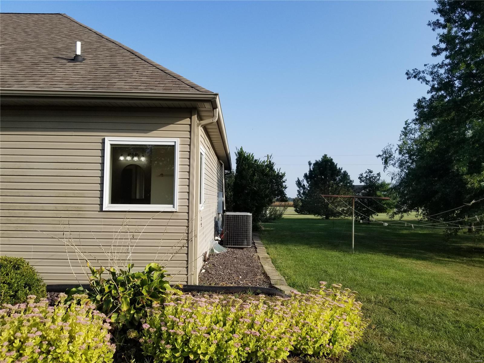177 Brook Road Worden, IL 62097 - Photo 7 of 56