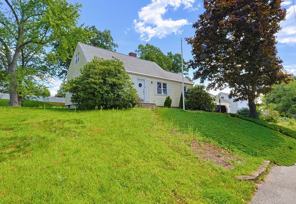 69 Ridge Road Marlborough, MA 01752 - Photo 3 of 40 Gallery Image 3