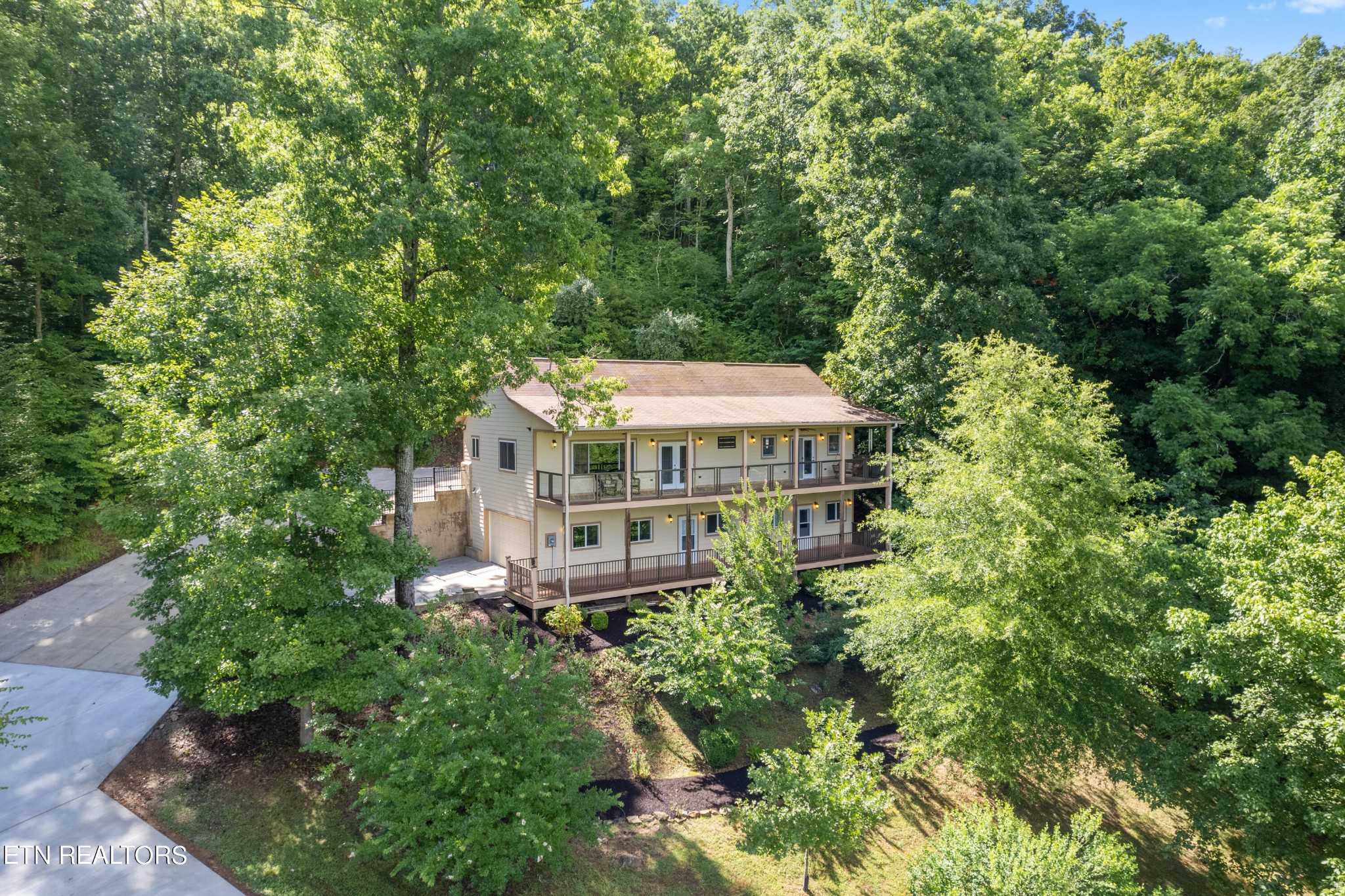 7014 Hodges Ferry Road Knoxville, TN 37920 - Photo 2 of 38