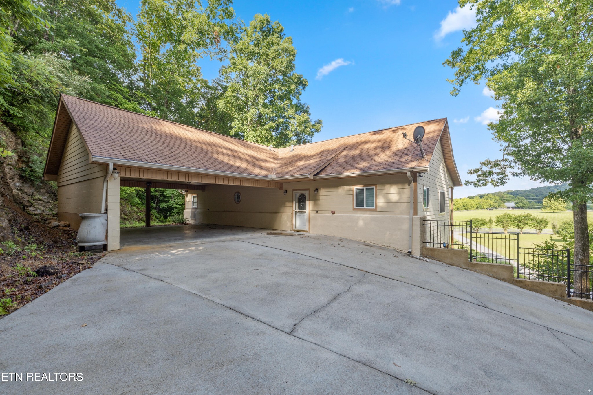 7014 Hodges Ferry Road Knoxville, TN 37920 - Photo 5 of 38