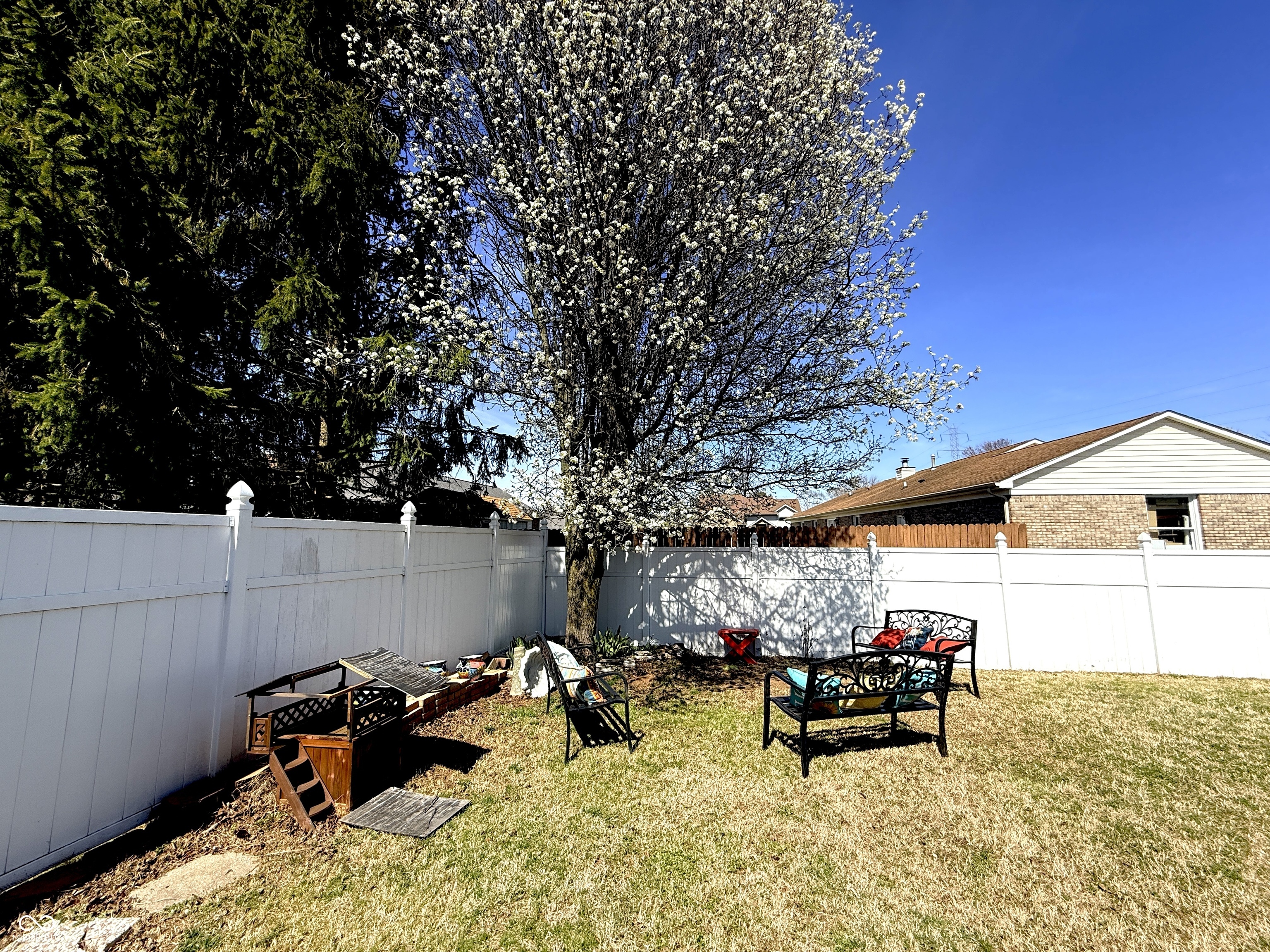 4726 Fox Ridge Court Columbus, IN 47203 - Photo 7 of 30